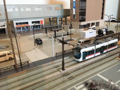 toydio_reboot03.jpg (206.6 KiB) 20772 mal betrachtet Blick auf das ESTA Building auf dem Bahnhofsvorplatz...